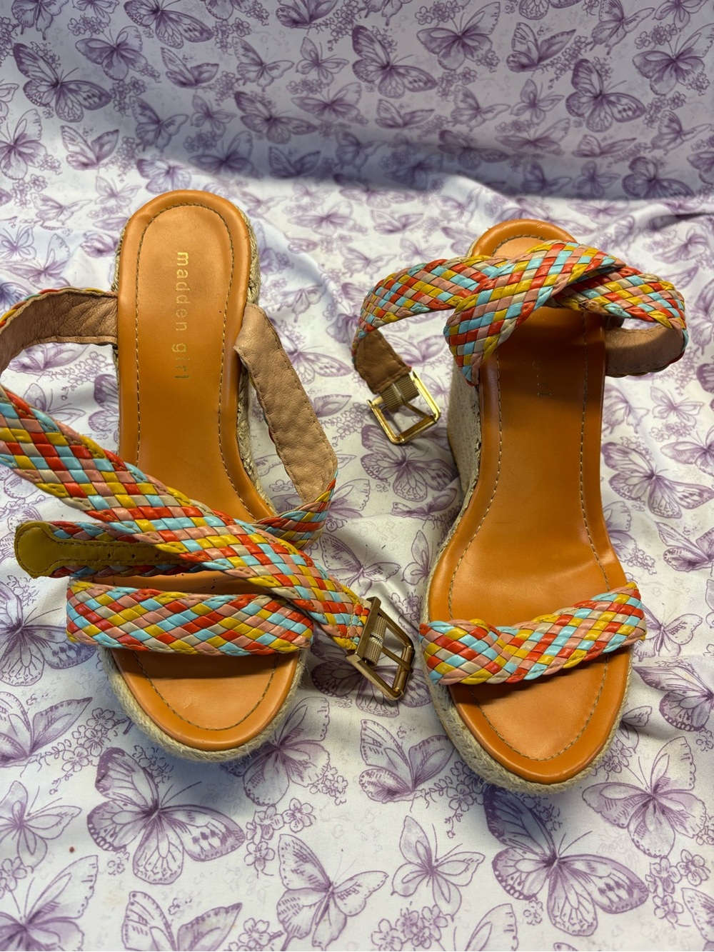 ✴️Madden Girl Multicolor Braided Strap Wedge Sandals